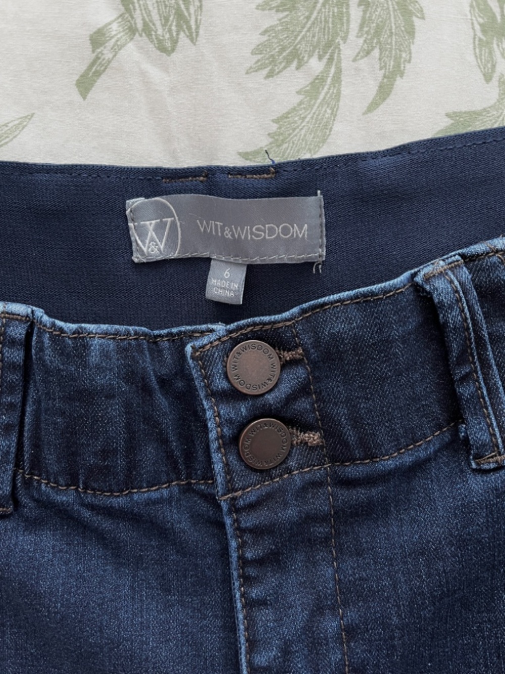 Wit & Wisdom Skyrise Wide Leg W/ Diagonal Front Seams Jean - Picture 5 of 9